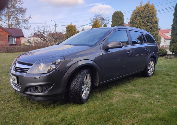 Opel Astra cena 13500 przebieg: 256000, rok produkcji 2010 z Łapy małe 254